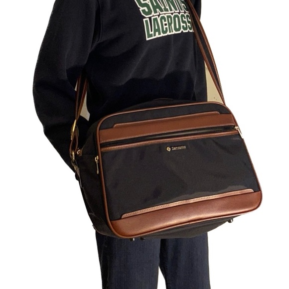 Samsonite Other - Samsonite messenger/laptop bag 15x10x6 in cognac/black with strap